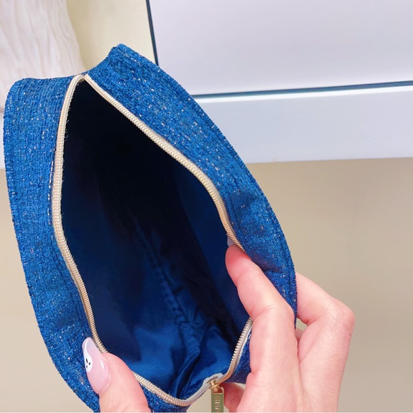 Chanel Holiday 2023 Tweed make up pouch - Picture 6 of 8